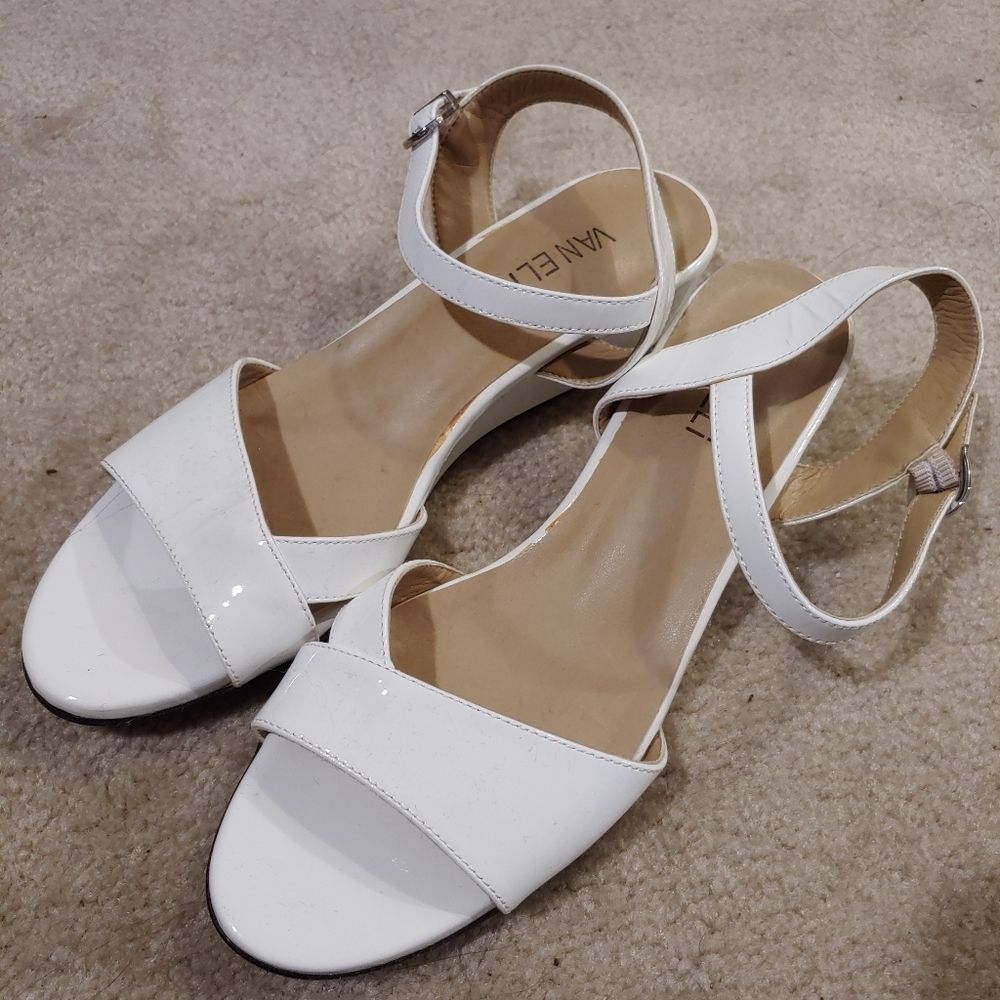 White coctel sandals